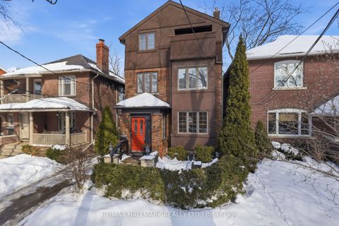 22 Chester Hill Road Toronto ON M4K 1X3