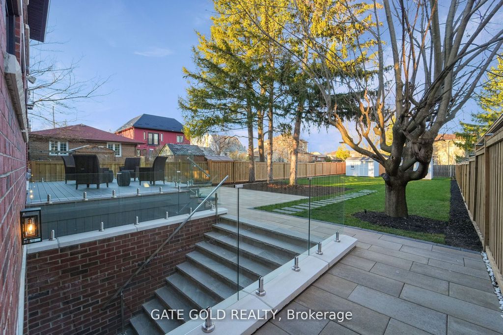 Photo of 203 E Shaver Avenue N, Toronto, ON M9B 4N9 (MLS # W12424344)