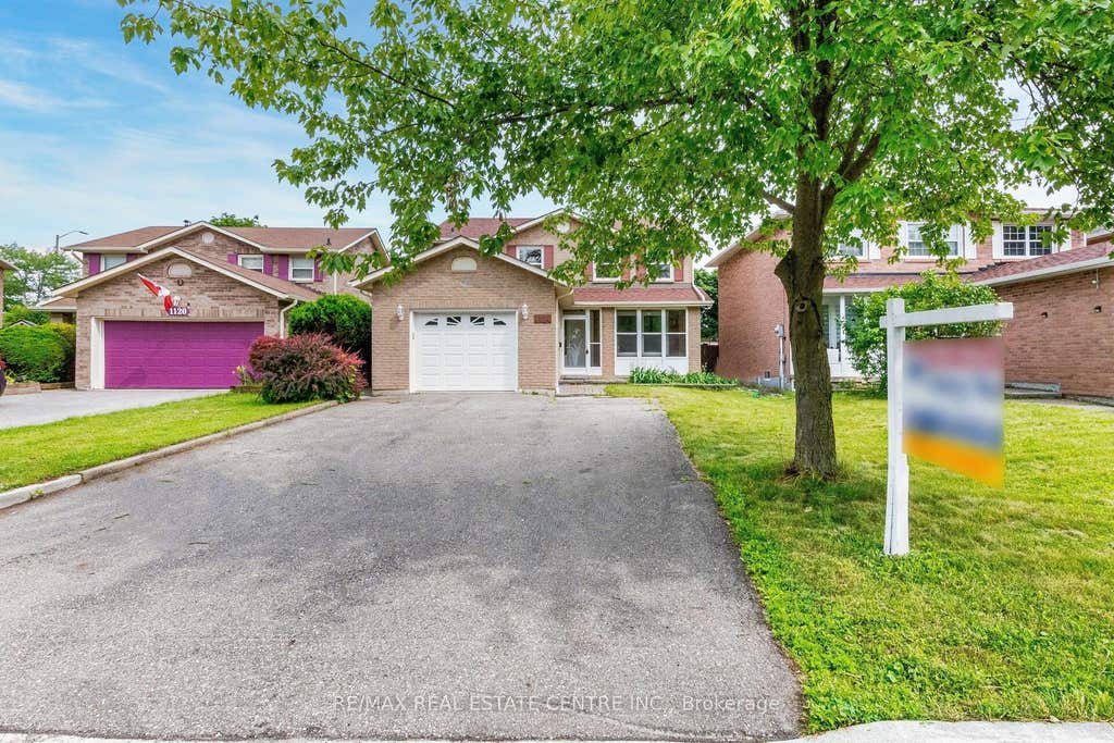 Photo of 1124 Shagbark Crescent, Mississauga, ON L5C 3N7 (MLS # W13689218)
