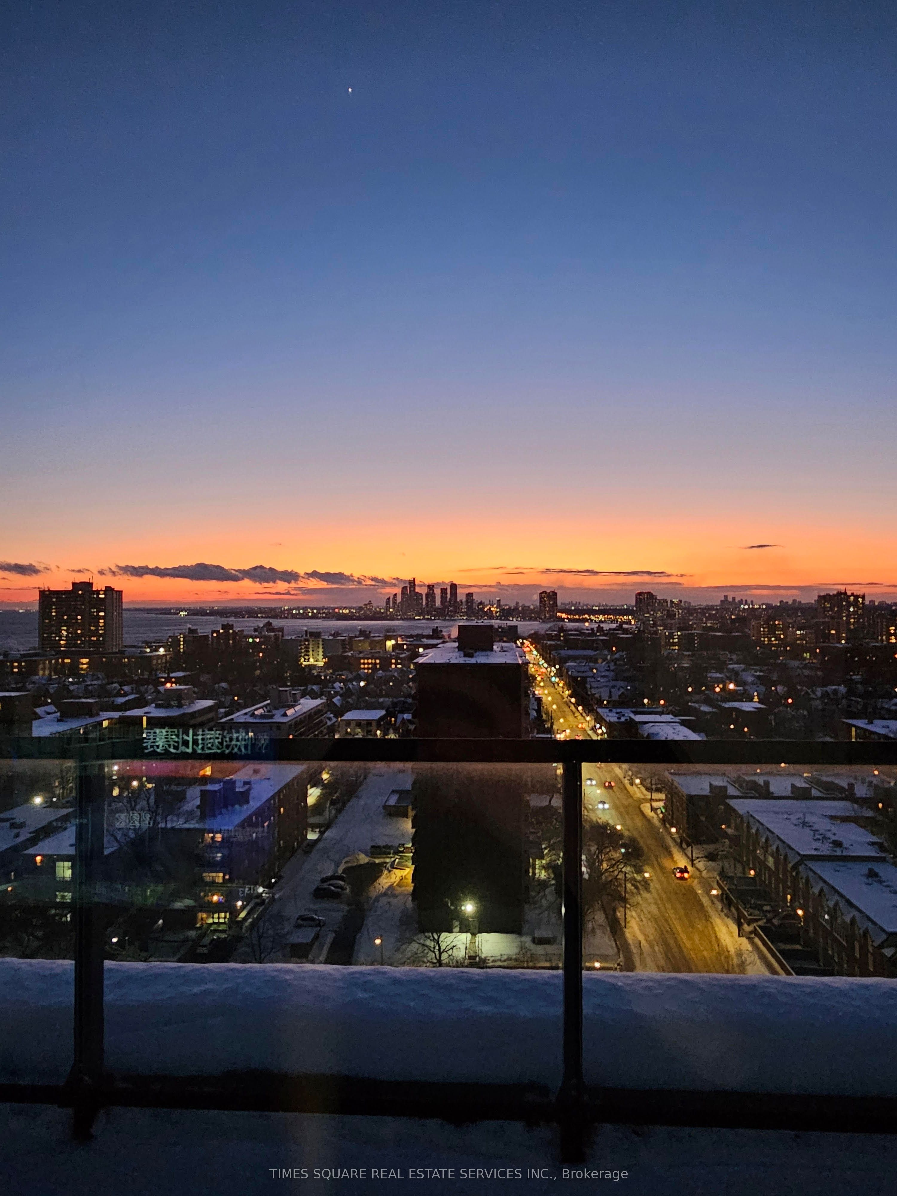 270 Dufferin Street PH12