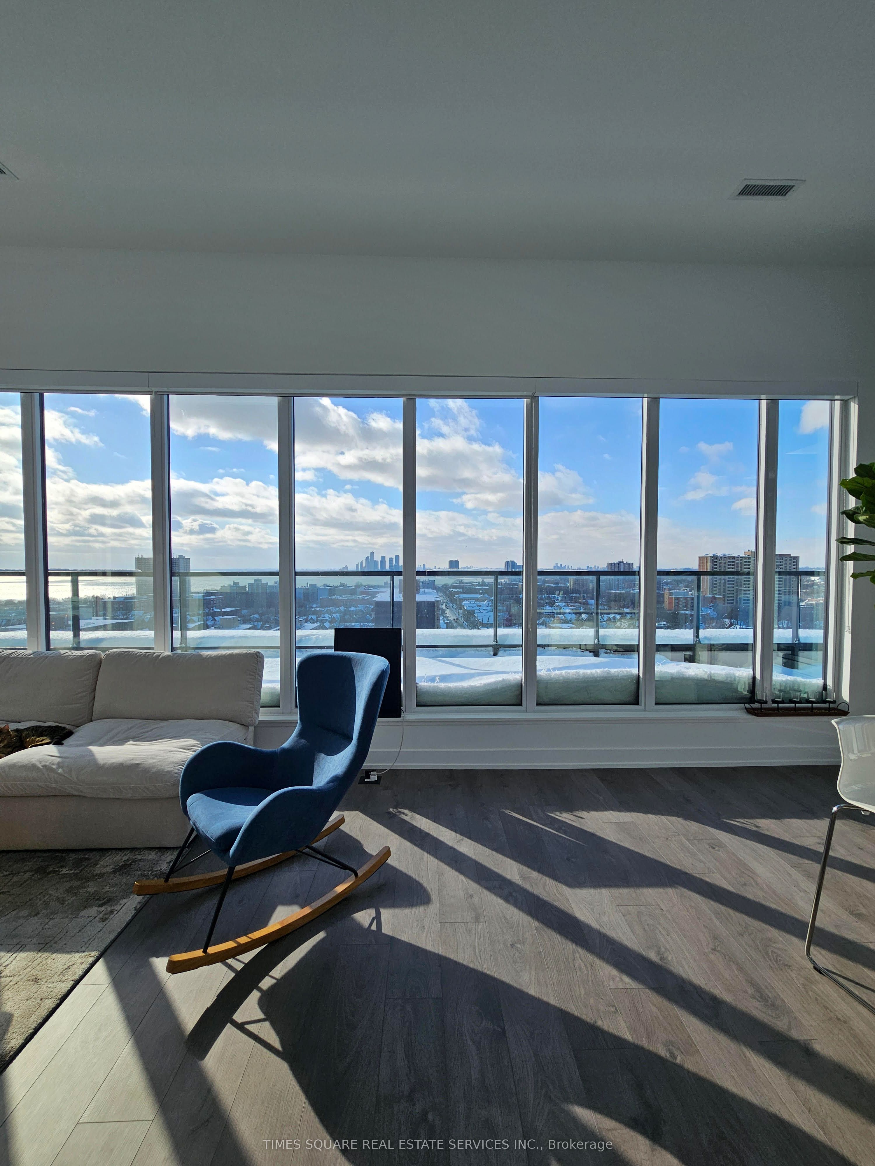 270 Dufferin Street PH12