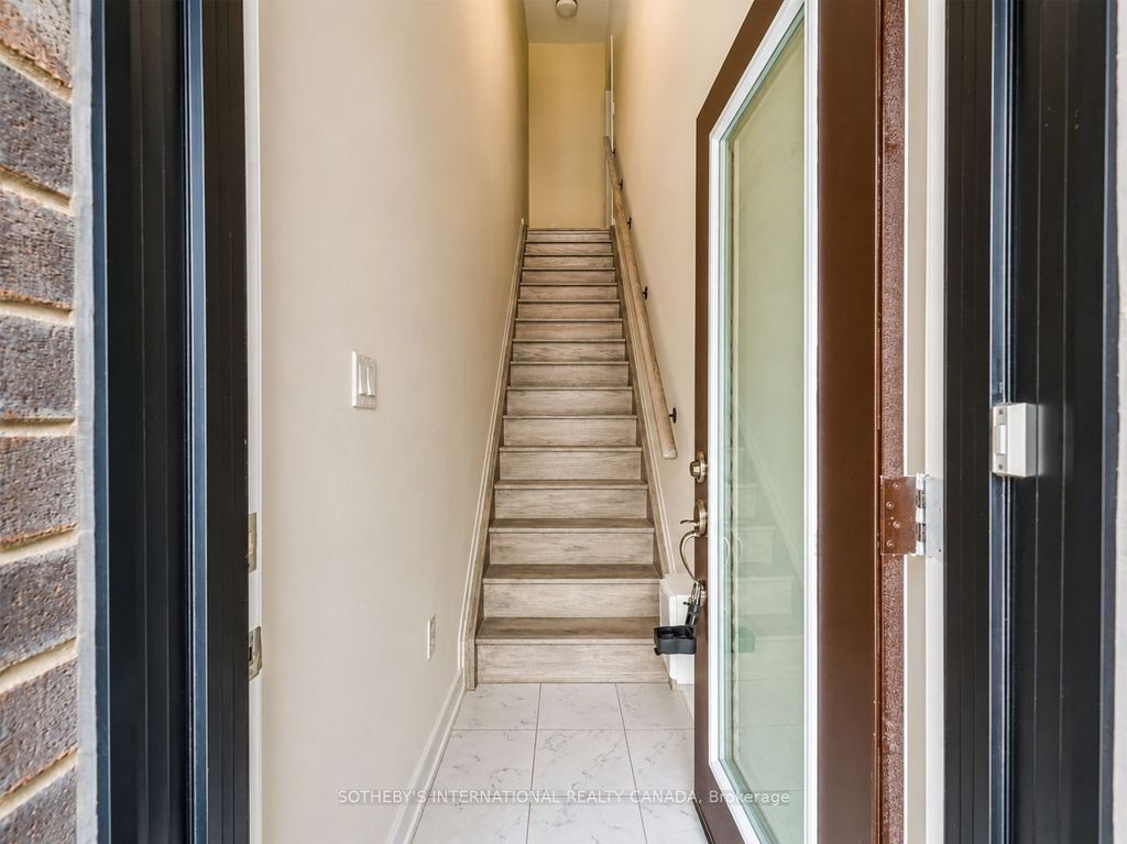 Photo of 2550 Castlegate Crossing #419, Pickering, ON L1X 0H6 (MLS # E13120138)