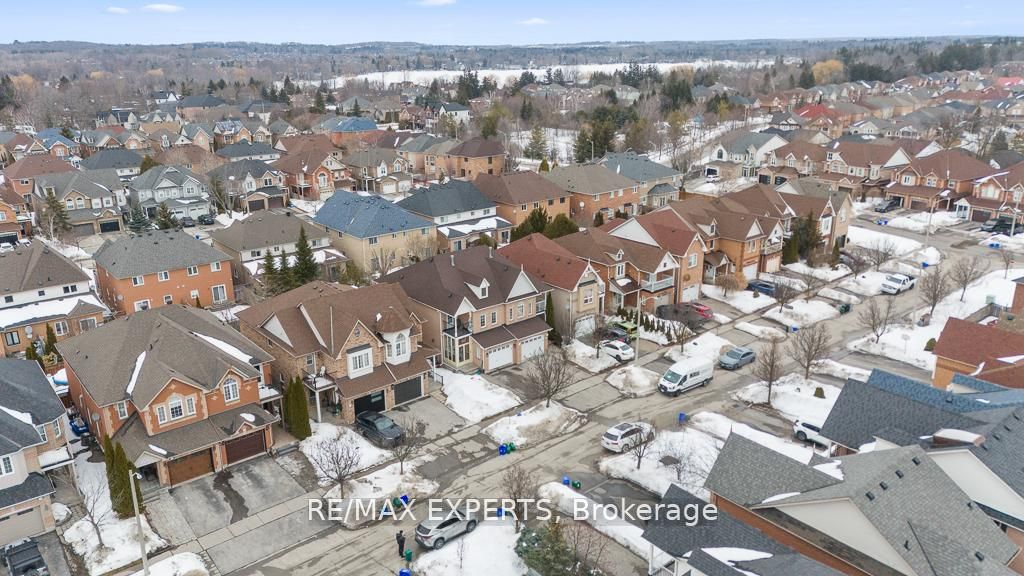 62 Colonial Crescent