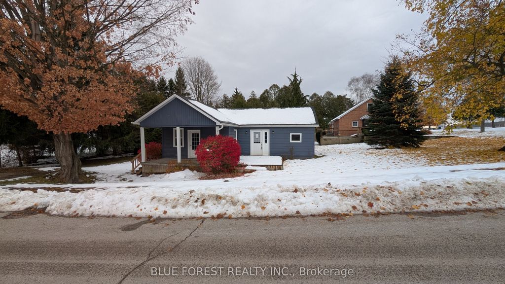 Photo of 8516 Townsend Line, Lambton Shores, ON N0M 1B0 (MLS # X12577944)