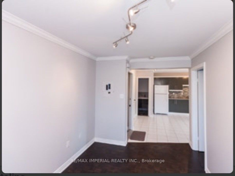 714R Dufferin Street