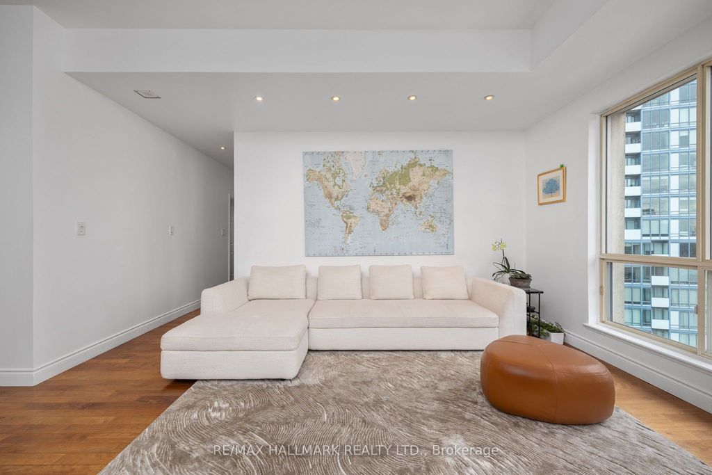 Photo of 25 The Esplanade N/A #3205, Toronto, ON M5E 1W5 (MLS # C12580888)