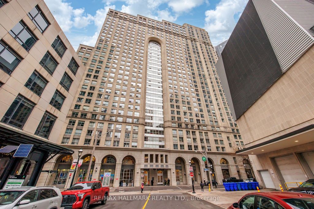 Photo of 25 The Esplanade N/A #3205, Toronto, ON M5E 1W5 (MLS # C12580888)