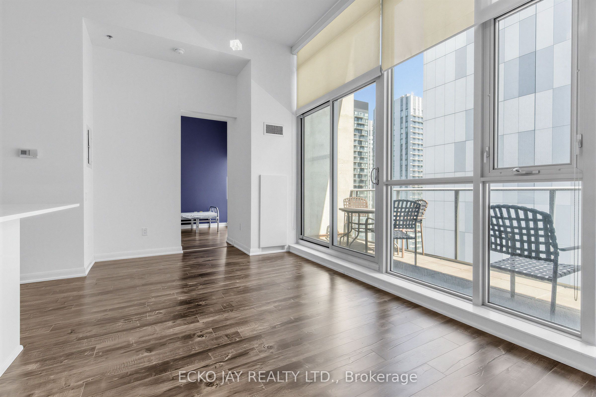 375 King Street W 3506