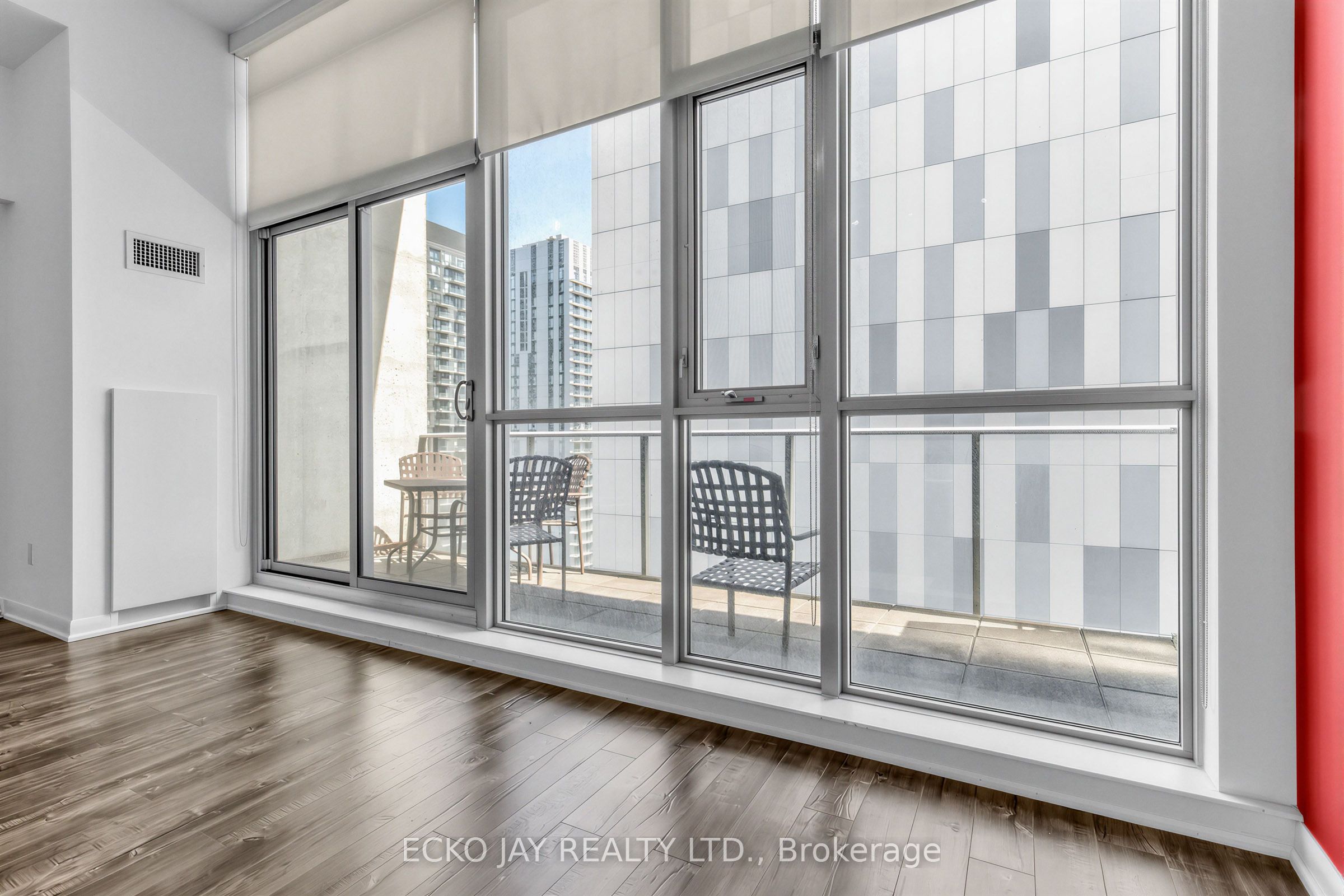 375 King Street W 3506