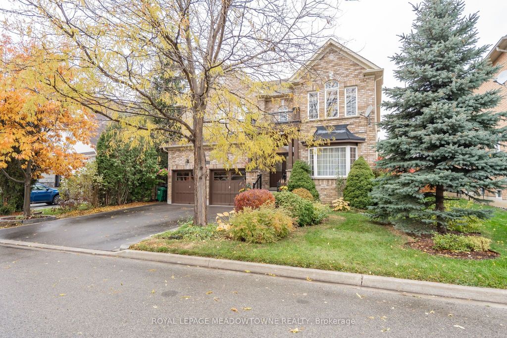 Photo of 26 Emperor Drive, Brampton, ON L6P 1X5 (MLS # W12784144)