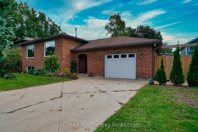247 Simcoe Street Clearview ON L0M 1S0