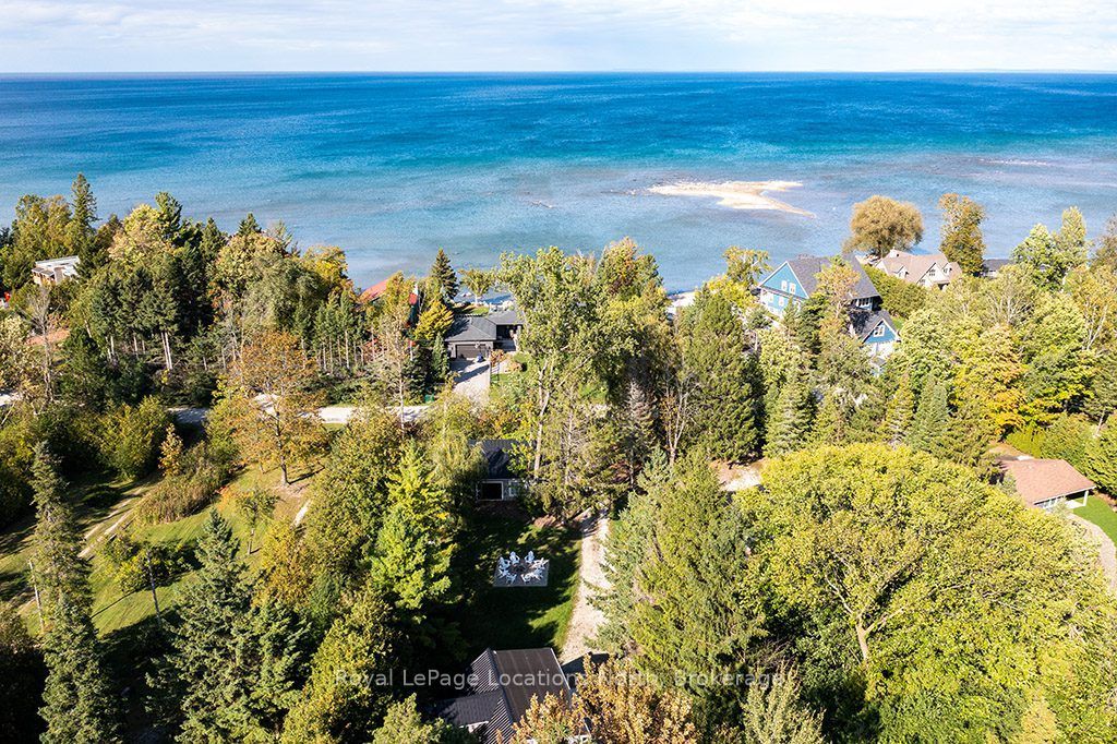 Photo of 128 TESKEY Drive, Blue Mountains, ON N0H 1J0 (MLS # X13104974)