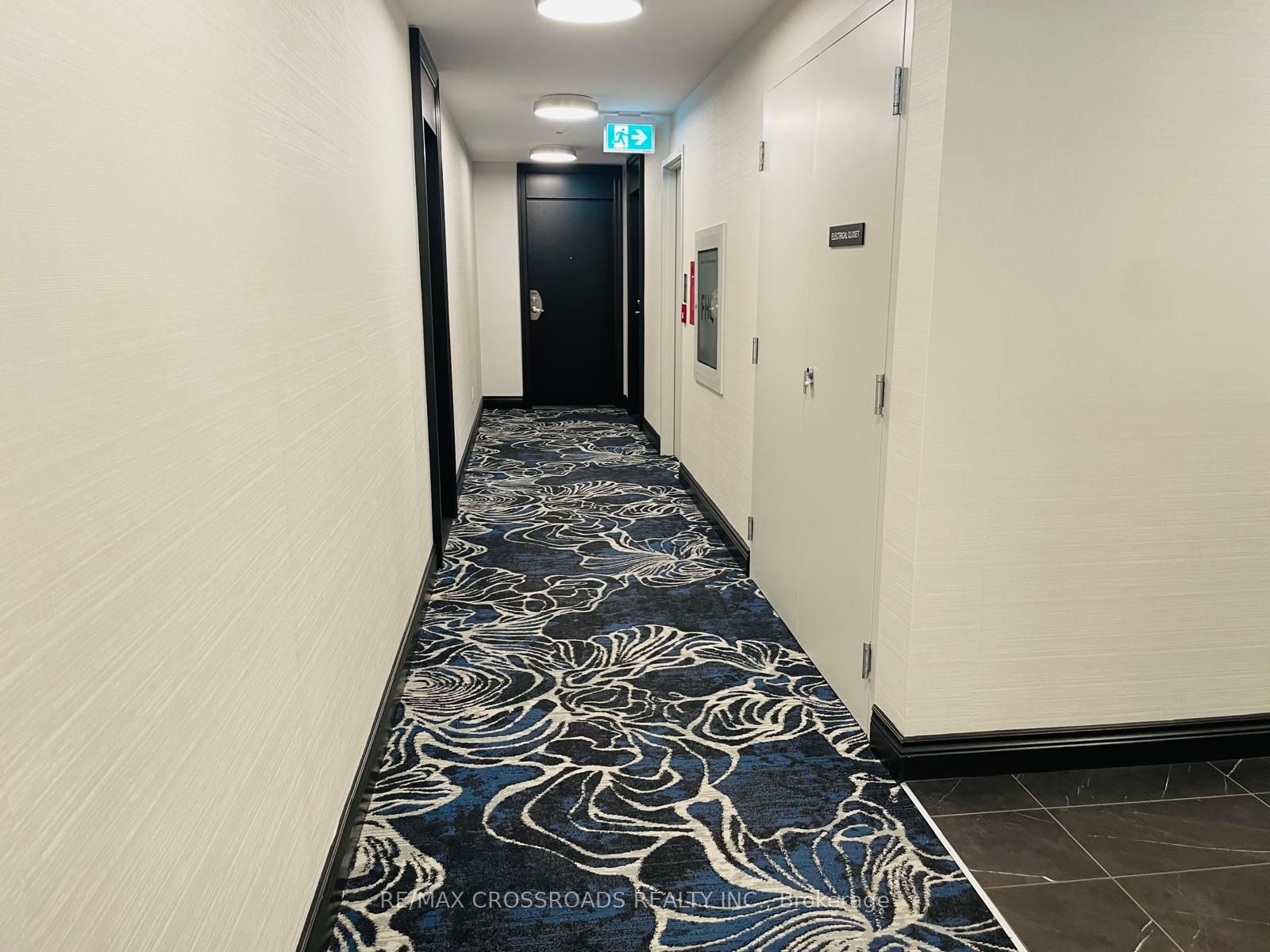 19 Grand Trunk Crescent 3207