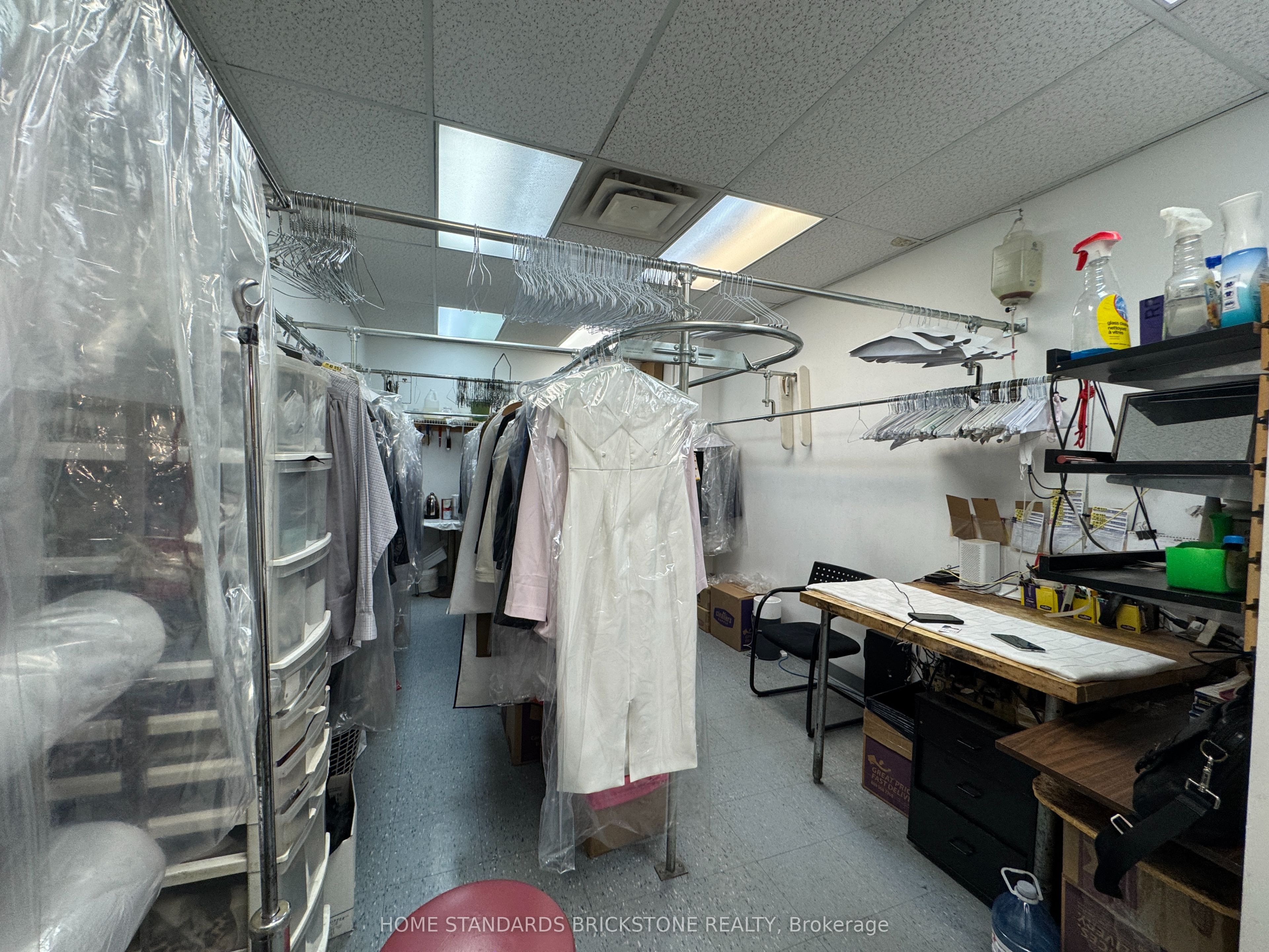 181 University Avenue G20