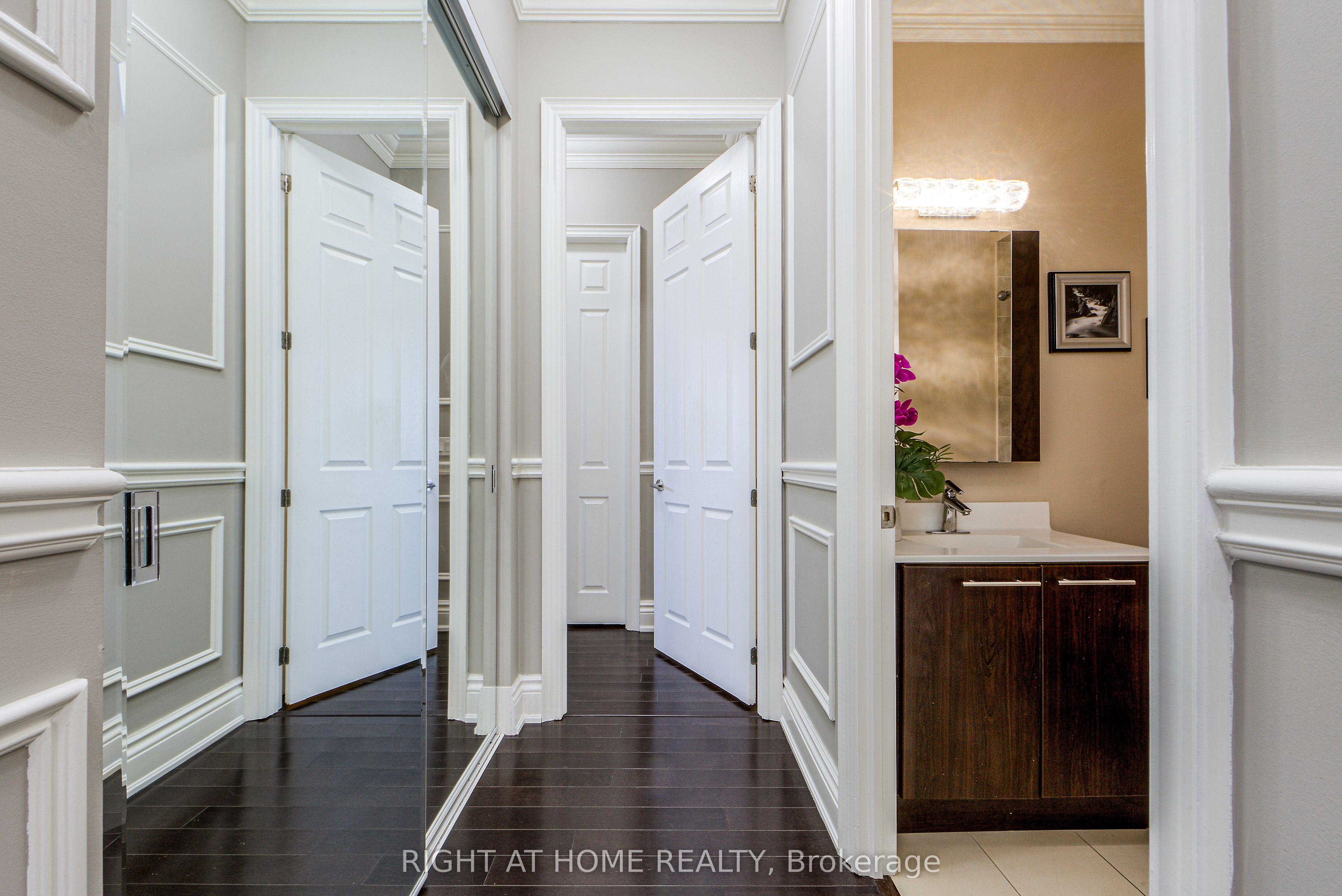 37 Galleria Parkway UPH2