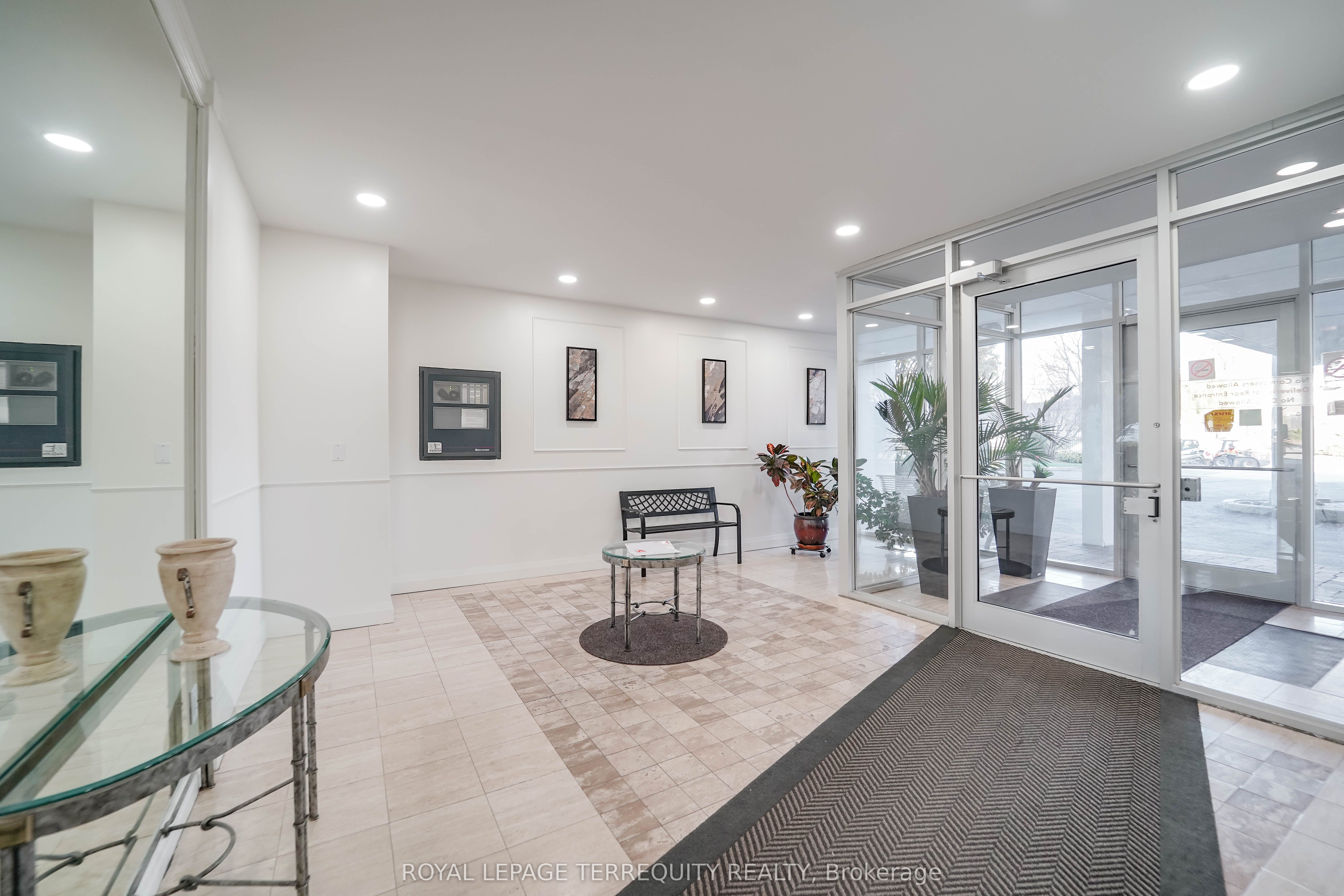 14 Neilson Drive 1002