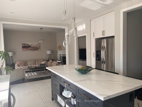 6984 Amour Terrace N Mississauga ON L5W 1G5