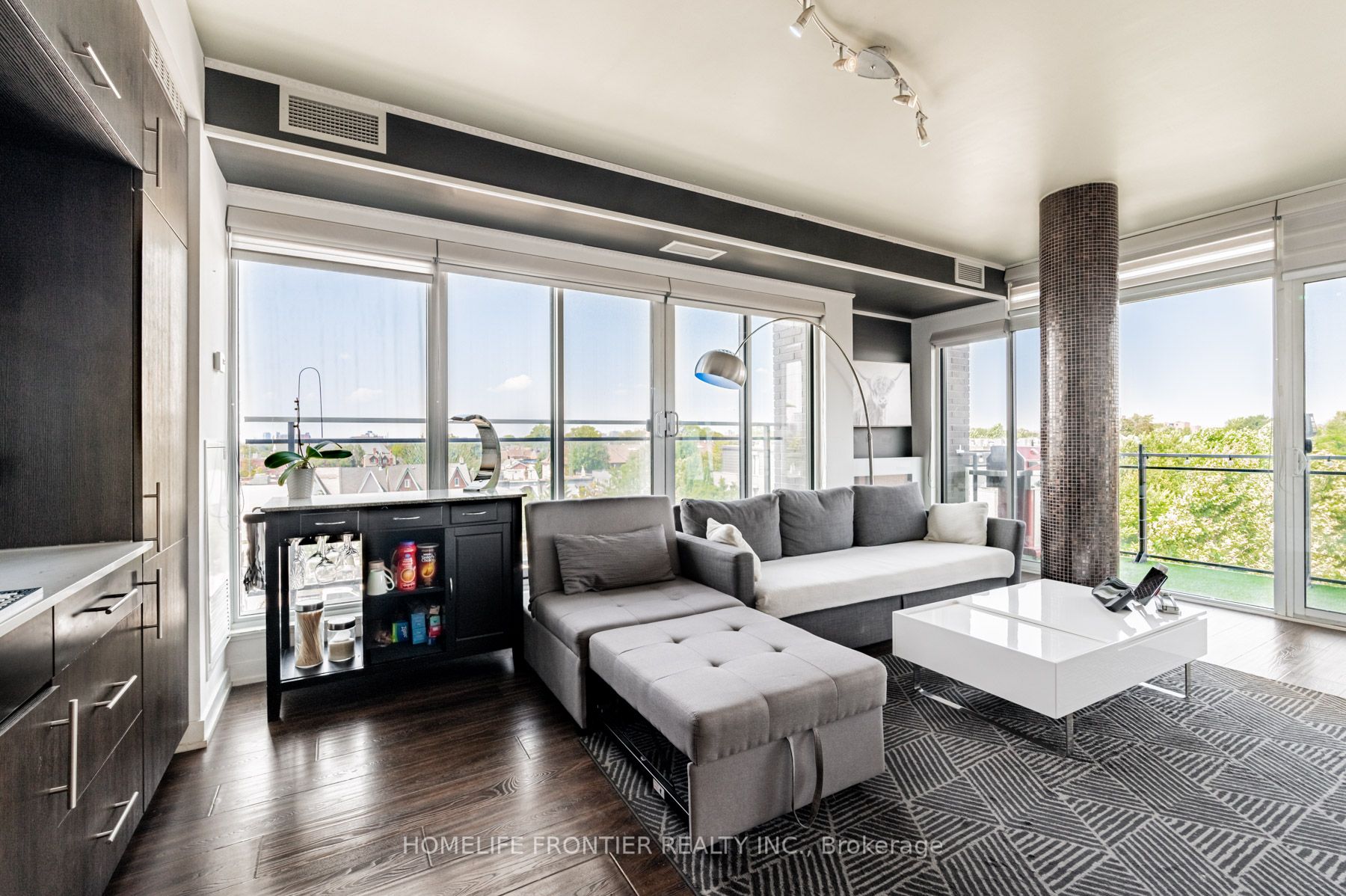 205 Manning Avenue 415
