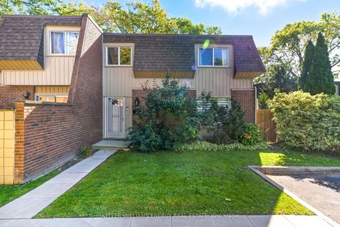 Photo of 693 Francis Road #4, Burlington, ON L7T 3X6 (MLS # W12461948)