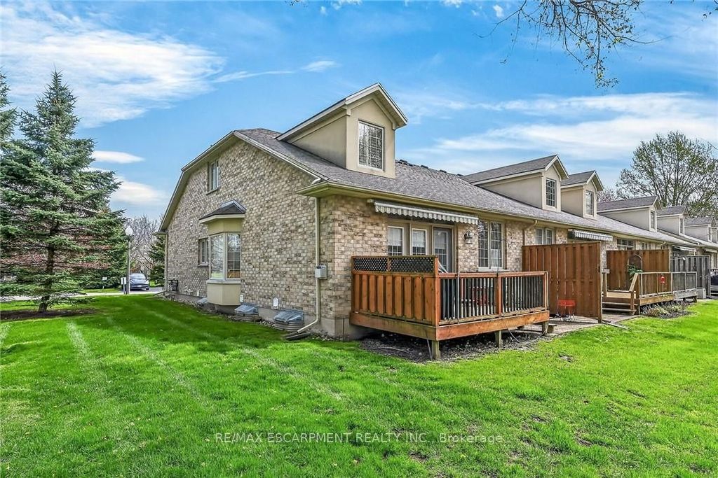 Photo of 1041 Pine Street S #22, Haldimand, ON N1A 2N1 (MLS # X13107428)
