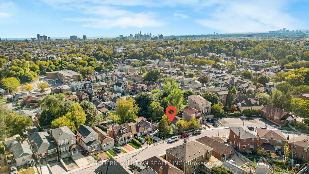Photo of 5A Dynevor Road, Toronto, ON M6E 3W7 (MLS # W12431639)