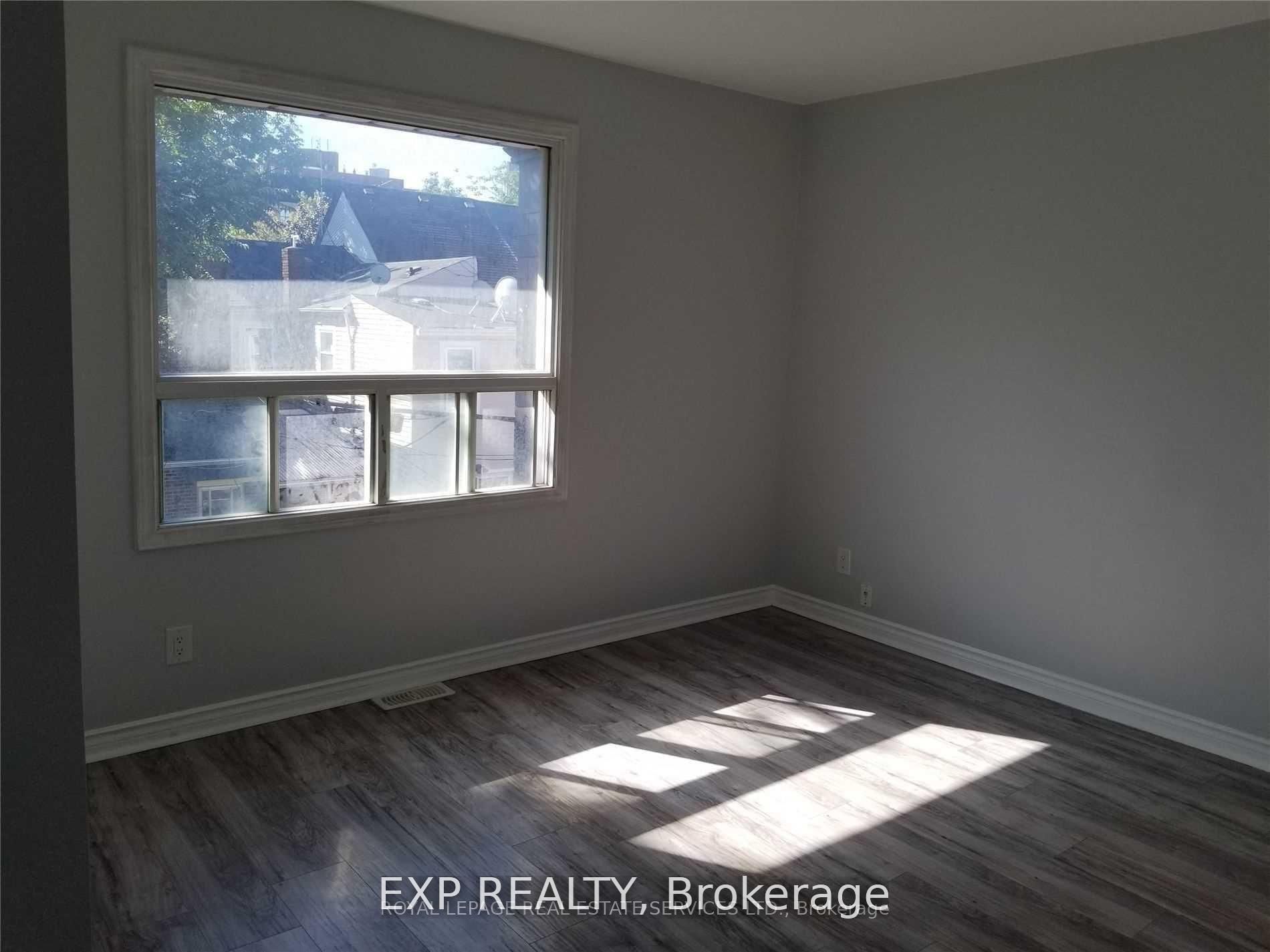 33 Mitchell Avenue Upper