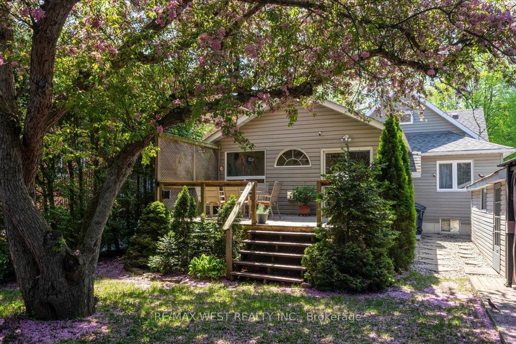Photo of 35 Gort Avenue, Toronto, ON M8W 3Y7 (MLS # W13158114)
