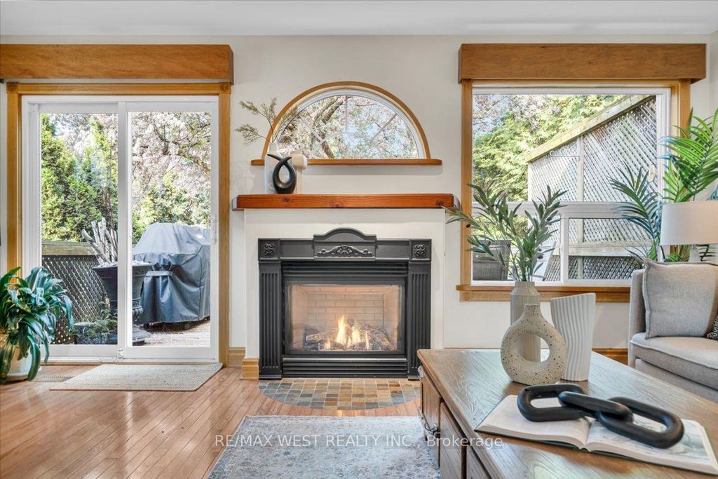 Photo of 35 Gort Avenue, Toronto, ON M8W 3Y7 (MLS # W13158114)