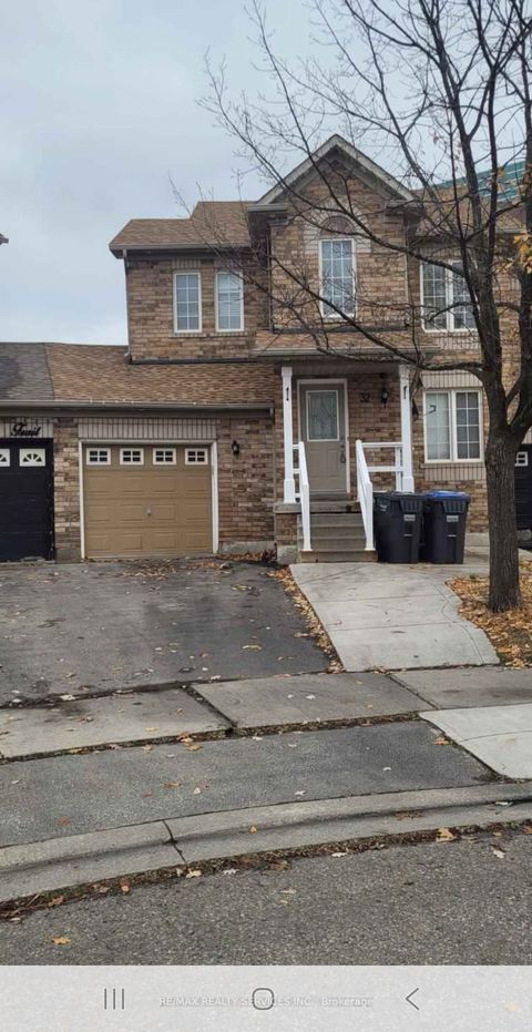 32 Thunderbird Trail Brampton ON L6R 2T3