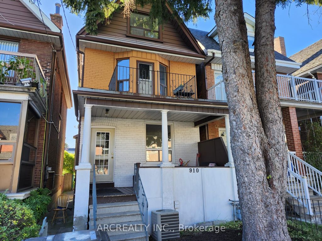Photo of 910 Dovercourt Road, Toronto, ON M6H 2X5 (MLS # W12458109)