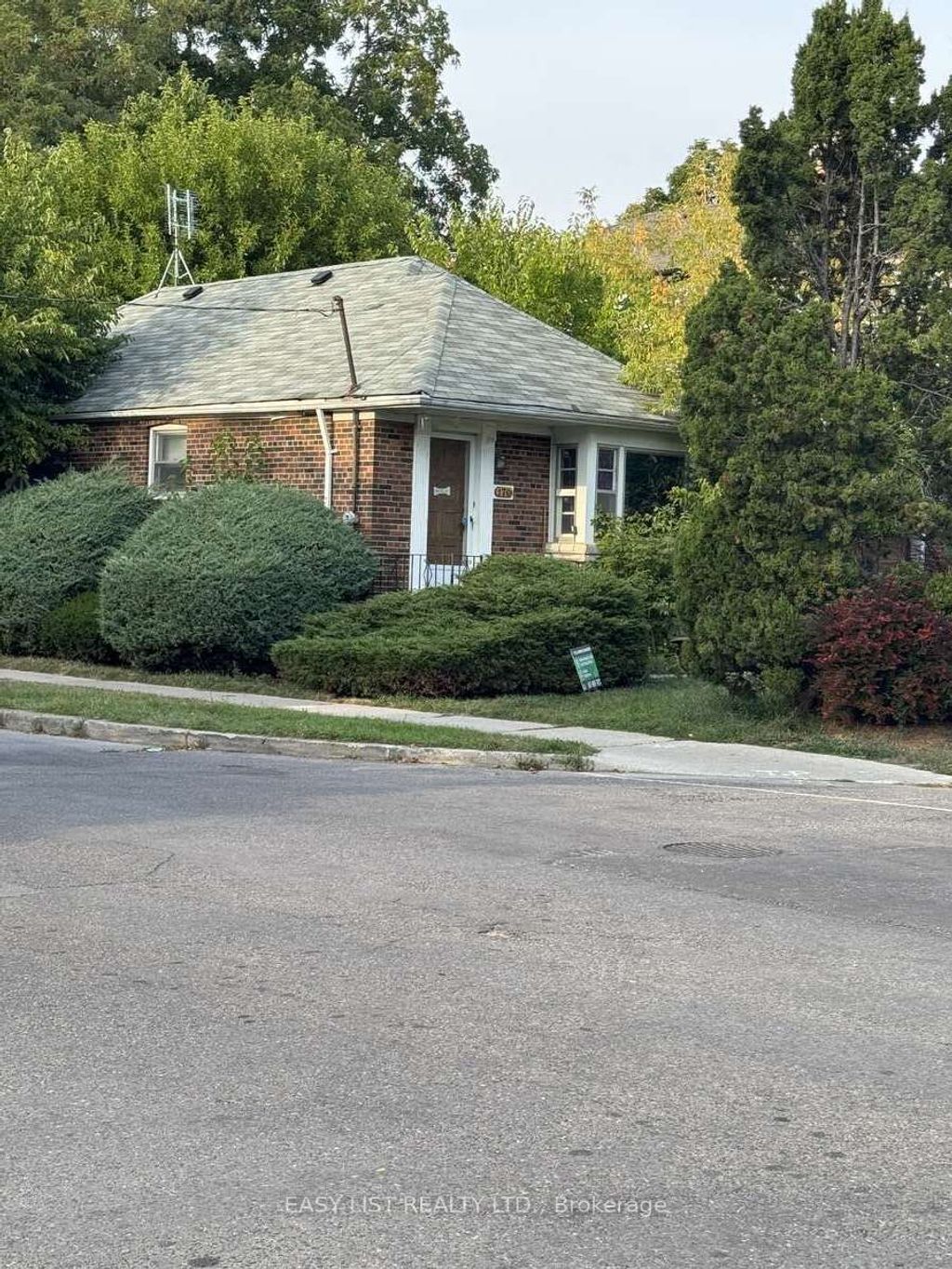 Photo of 170 Haddington Avenue, Toronto, ON M5M 2P6 (MLS # C12417841)