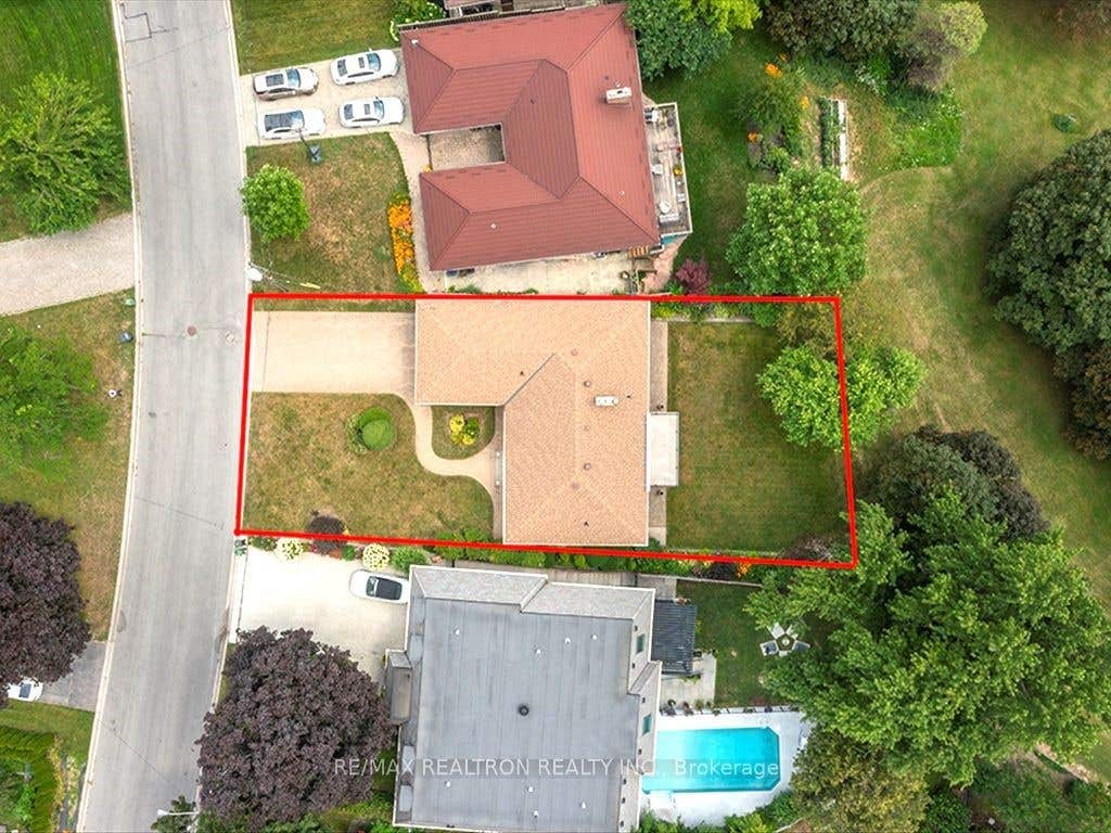 Photo of 7 Anewen Drive, Toronto, ON M4A 1R9 (MLS # C13660642)