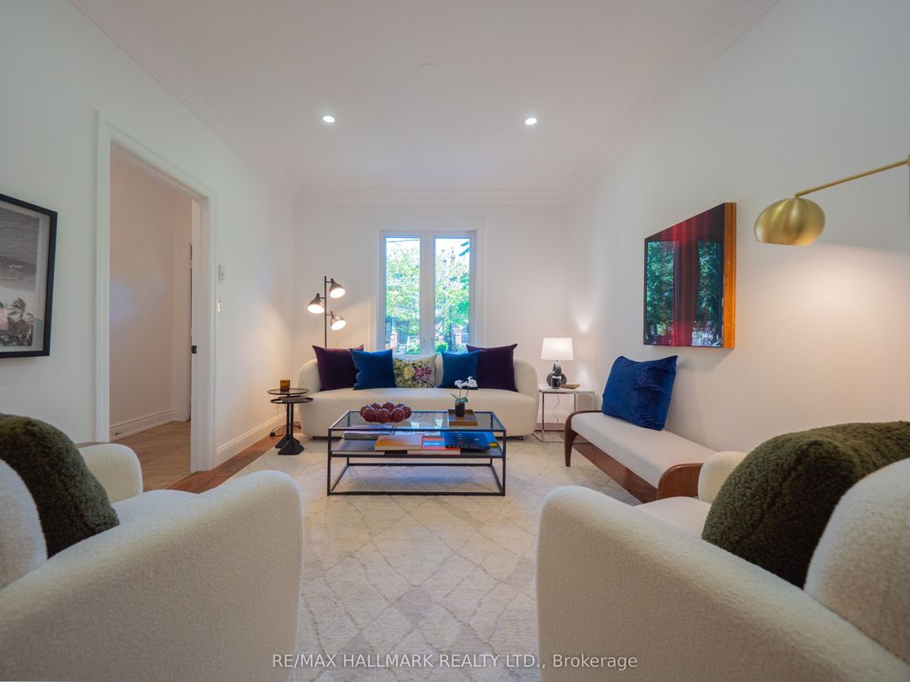 Photo of 215 Fulton Avenue, Toronto, ON M4K 1Y4 (MLS # E13473568)