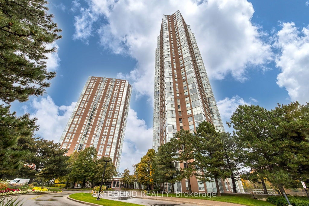 Photo of 5 Concorde Place #2706, Toronto, ON M3C 3M8 (MLS # C13852628)