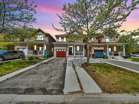 15 Lockburn Crescent Brampton ON L7A 3W7