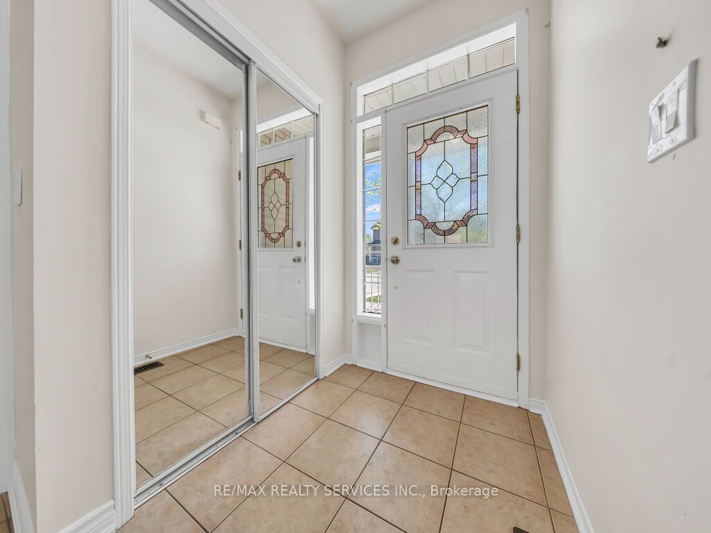 15 Lockburn Crescent