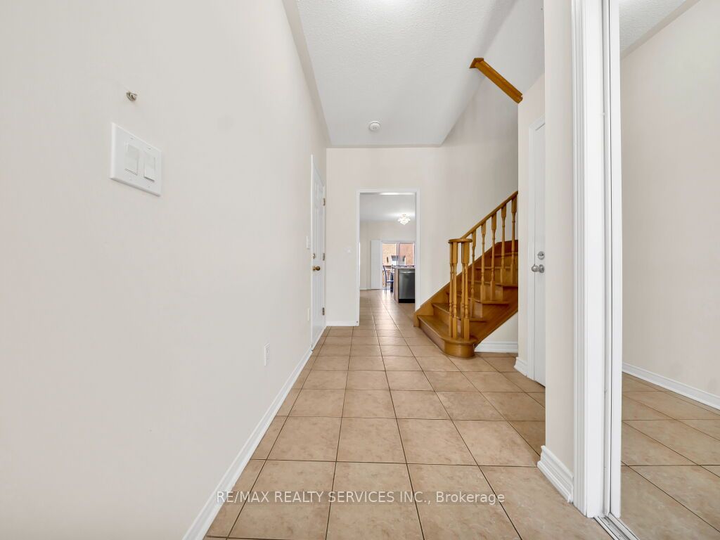 15 Lockburn Crescent