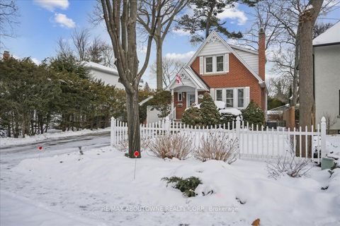 343 Douglas Avenue Oakville ON L6J 3S7