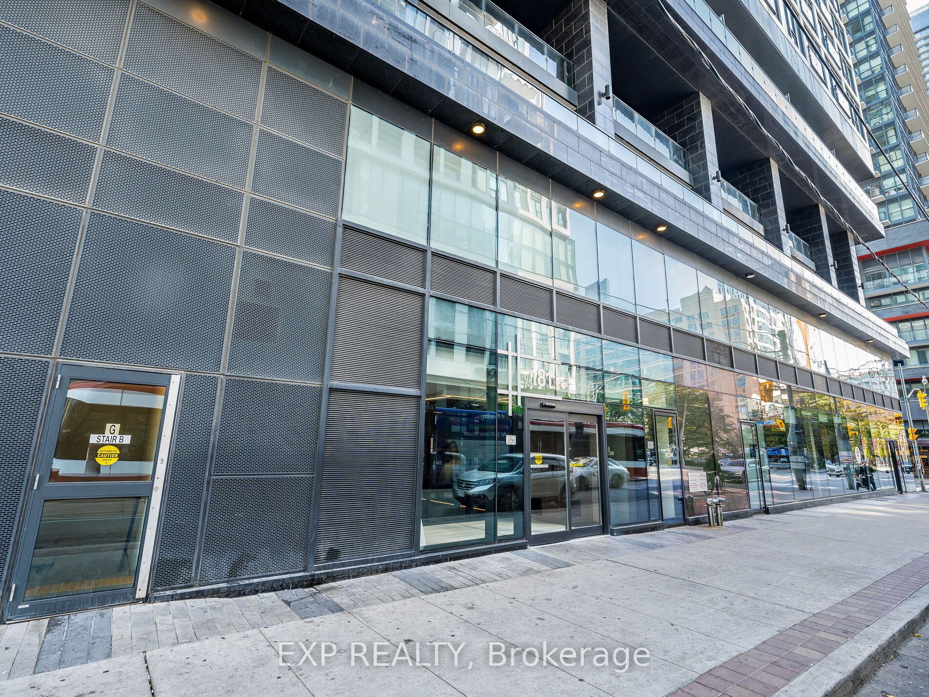 181 Dundas Street E 3708