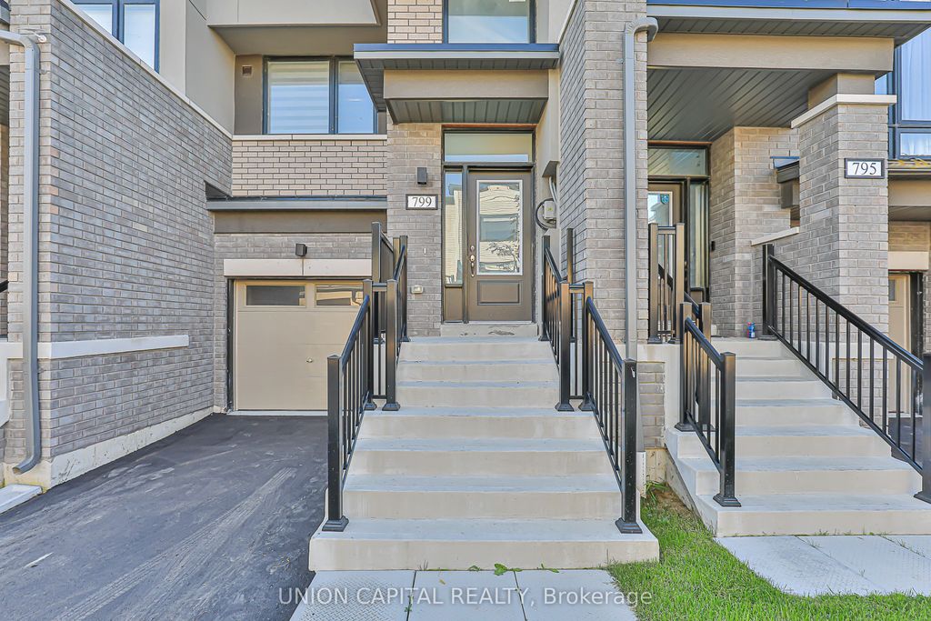 Photo of 799 Stanstead Path, Oshawa, ON L1K 3G4 (MLS # E12444942)