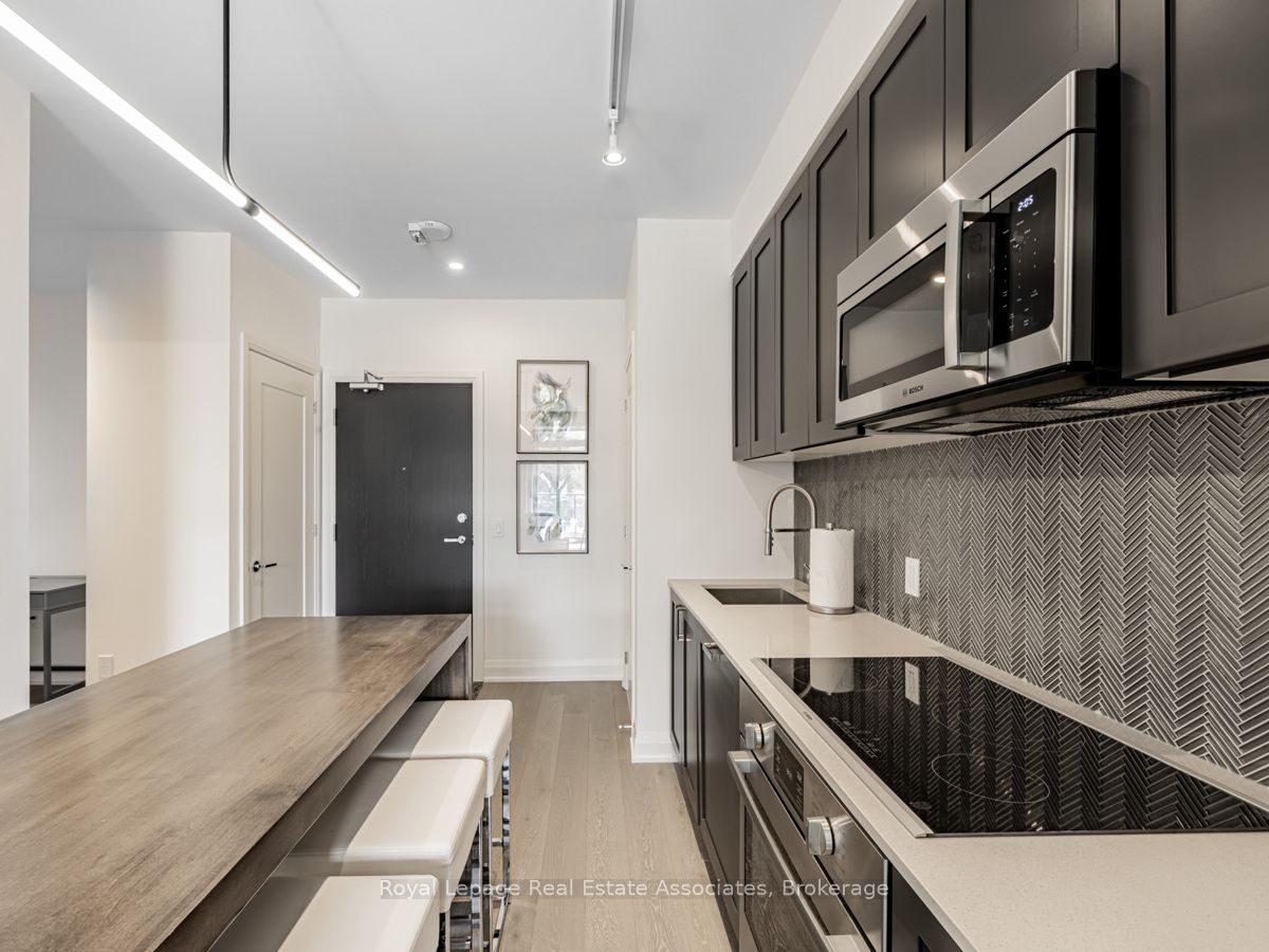 293 The Kingsway N/A 217