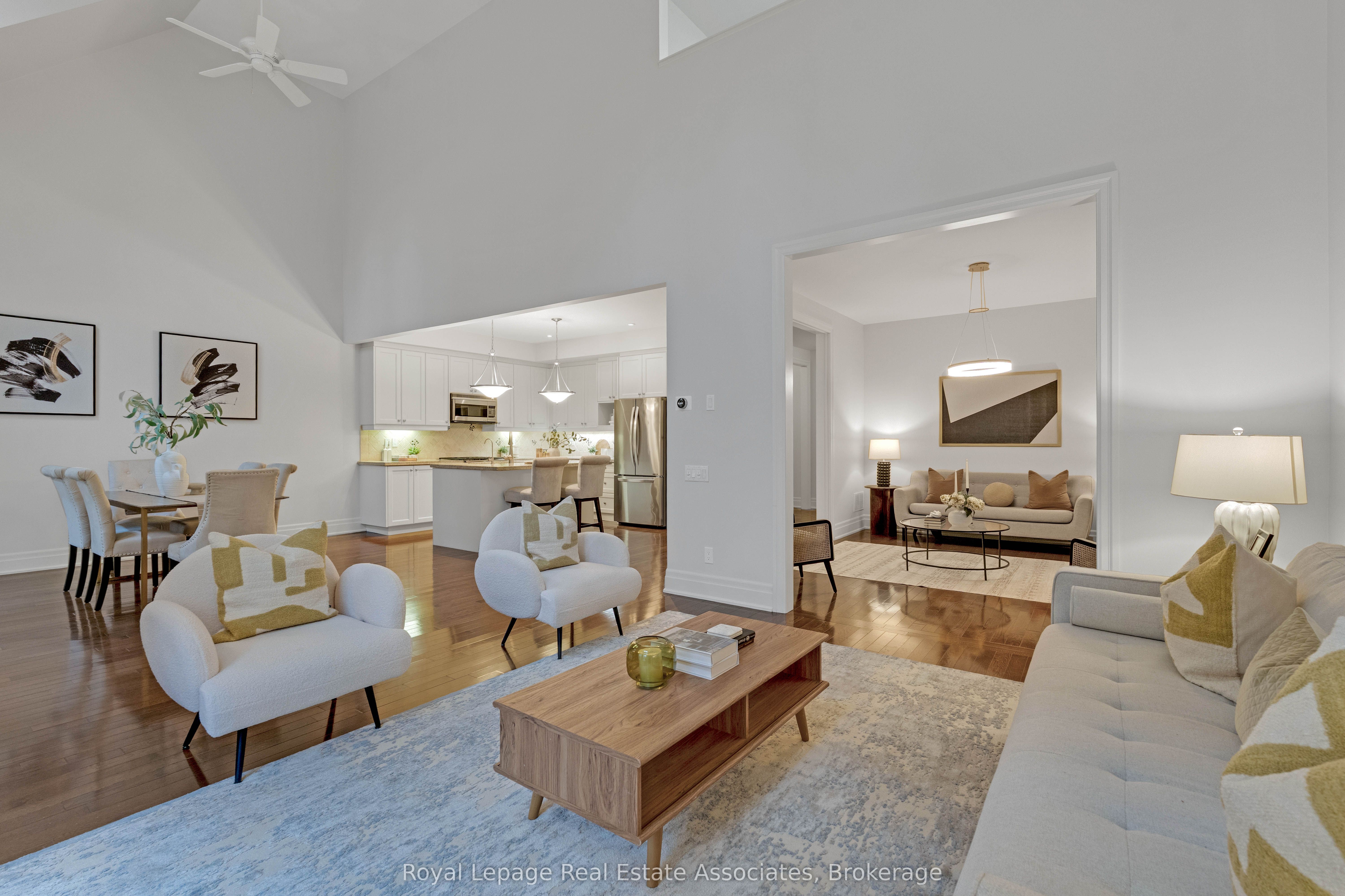 1915 Broad Hollow Gate 103