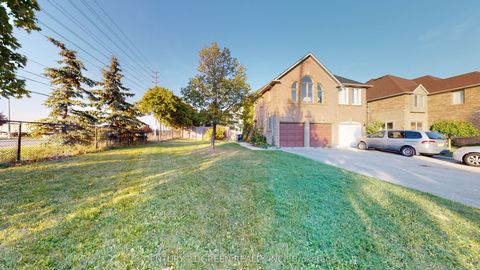 6991 Roundwood Court Mississauga ON L5N 6X9
