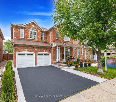532 Napa Valley Avenue Vaughan ON L4L 2A1