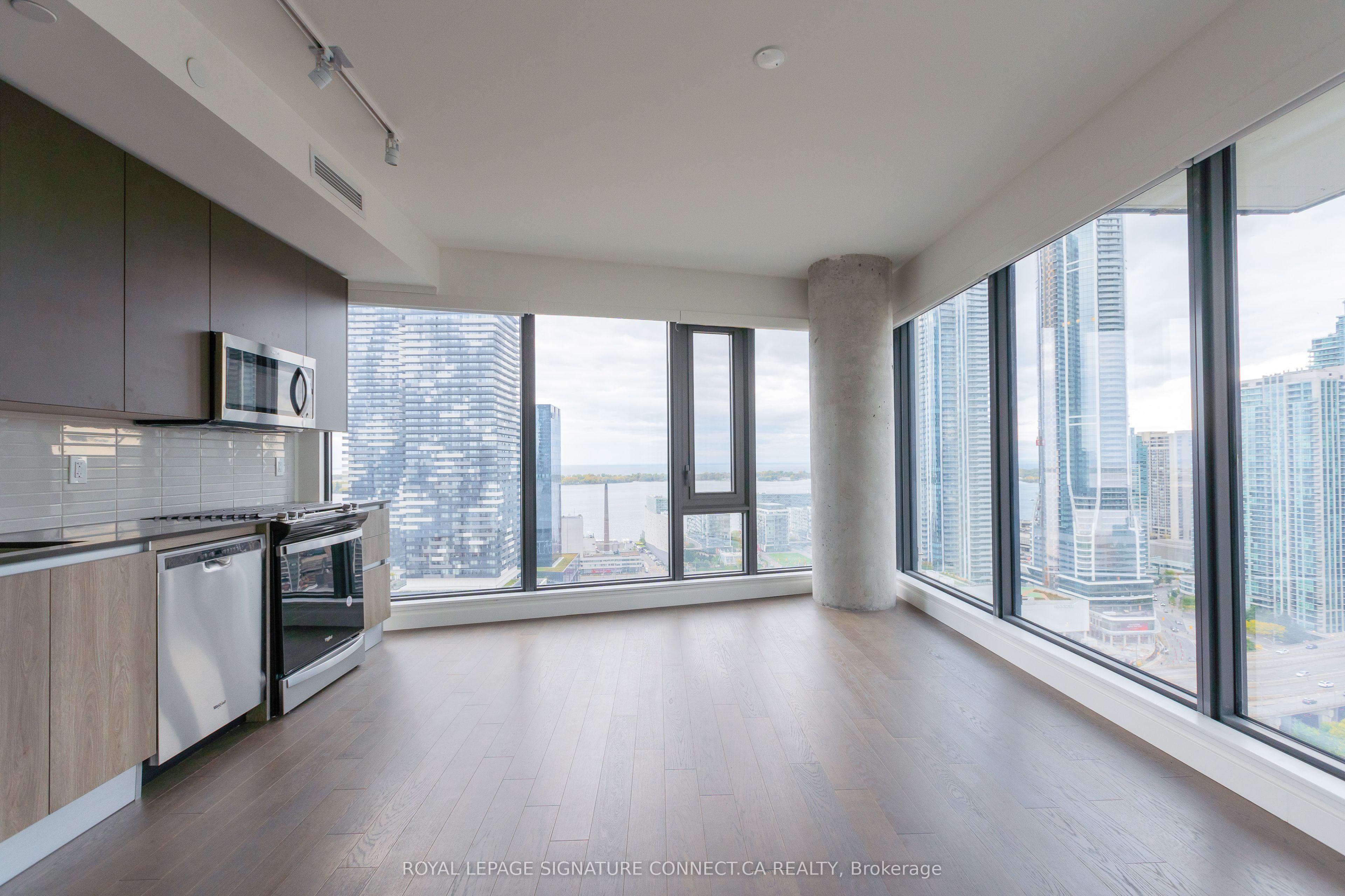 2A Church Street 2703