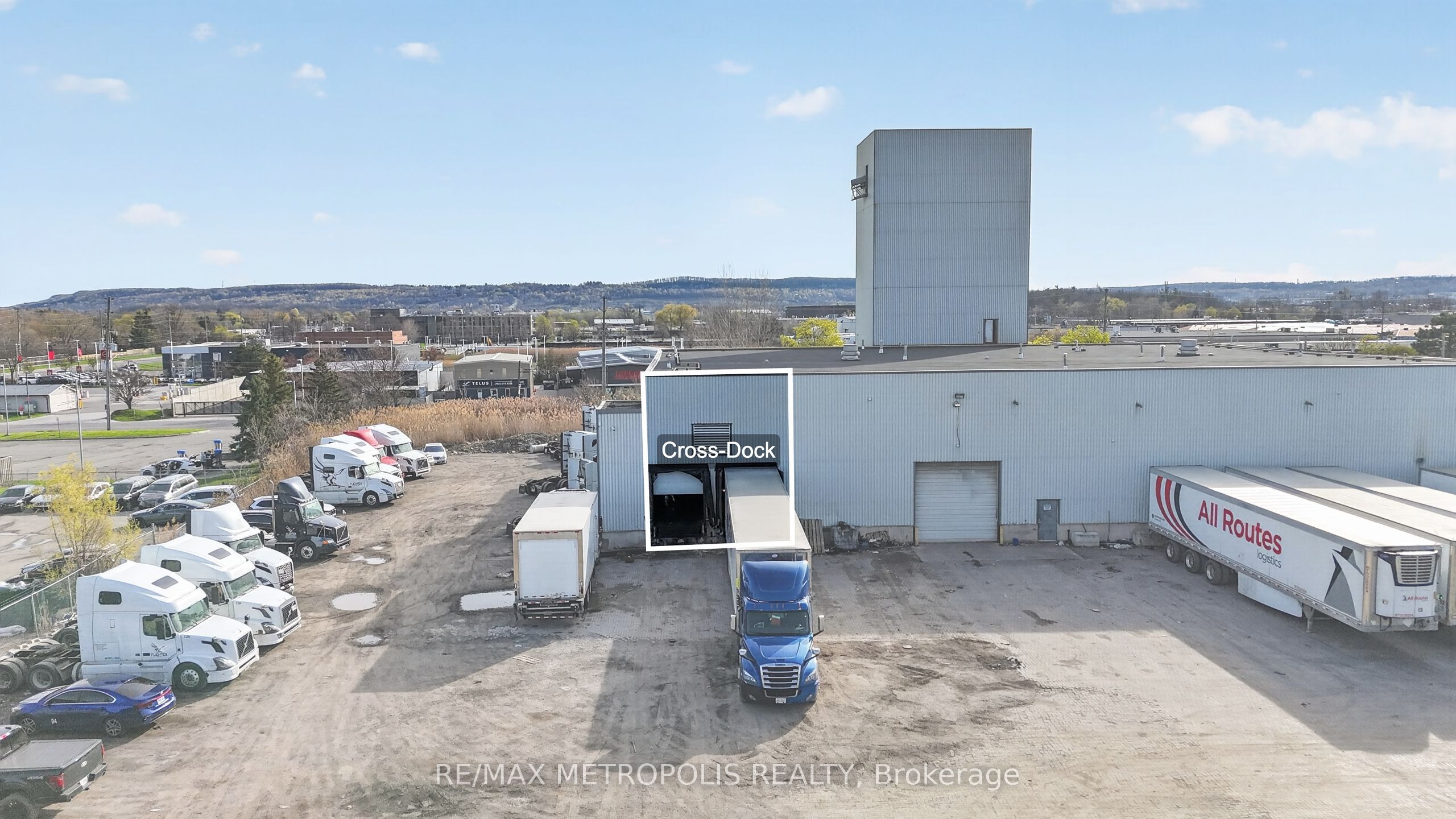 475 Harrop Drive