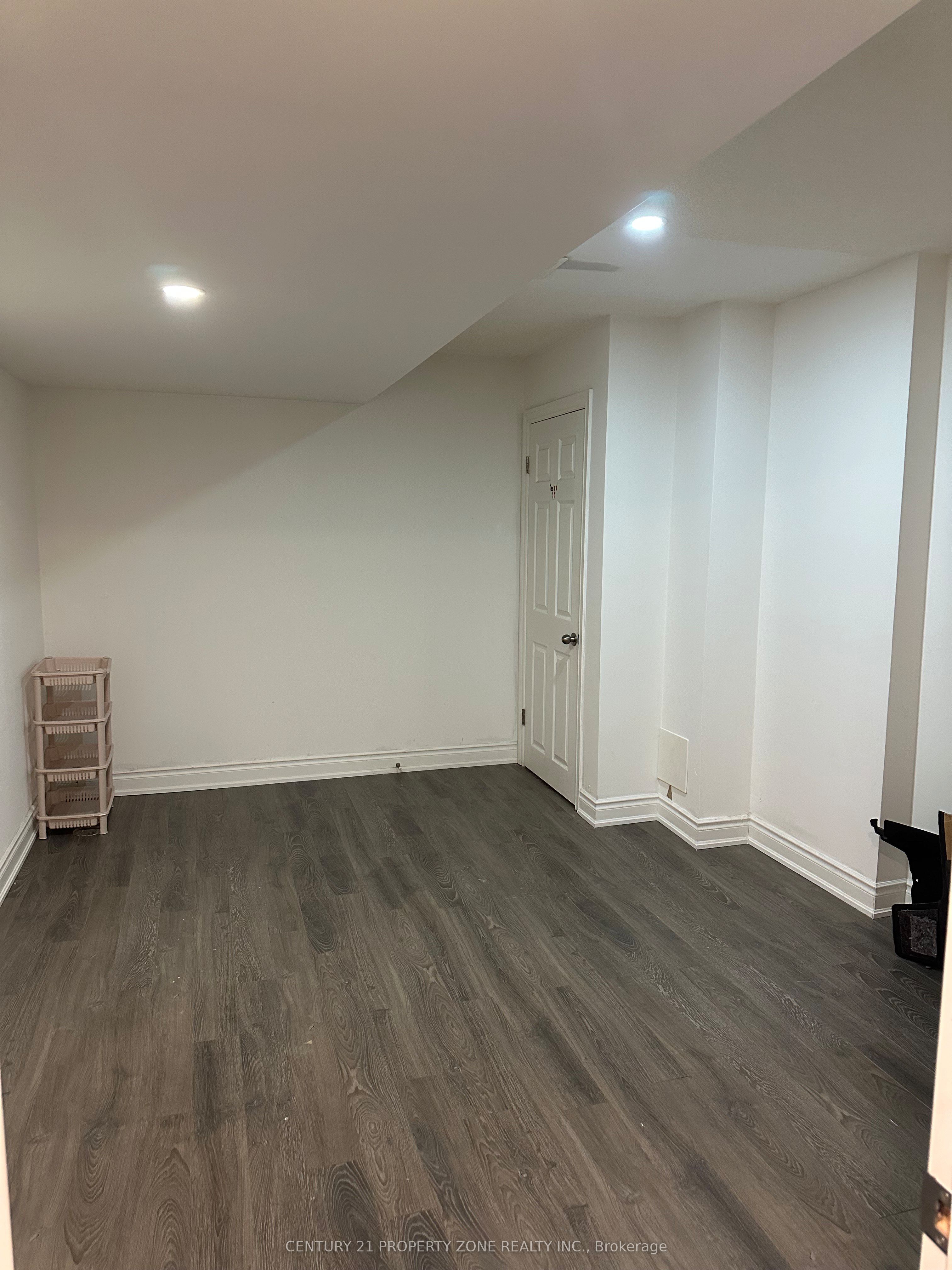 45 Cookview Drive Lower Unit