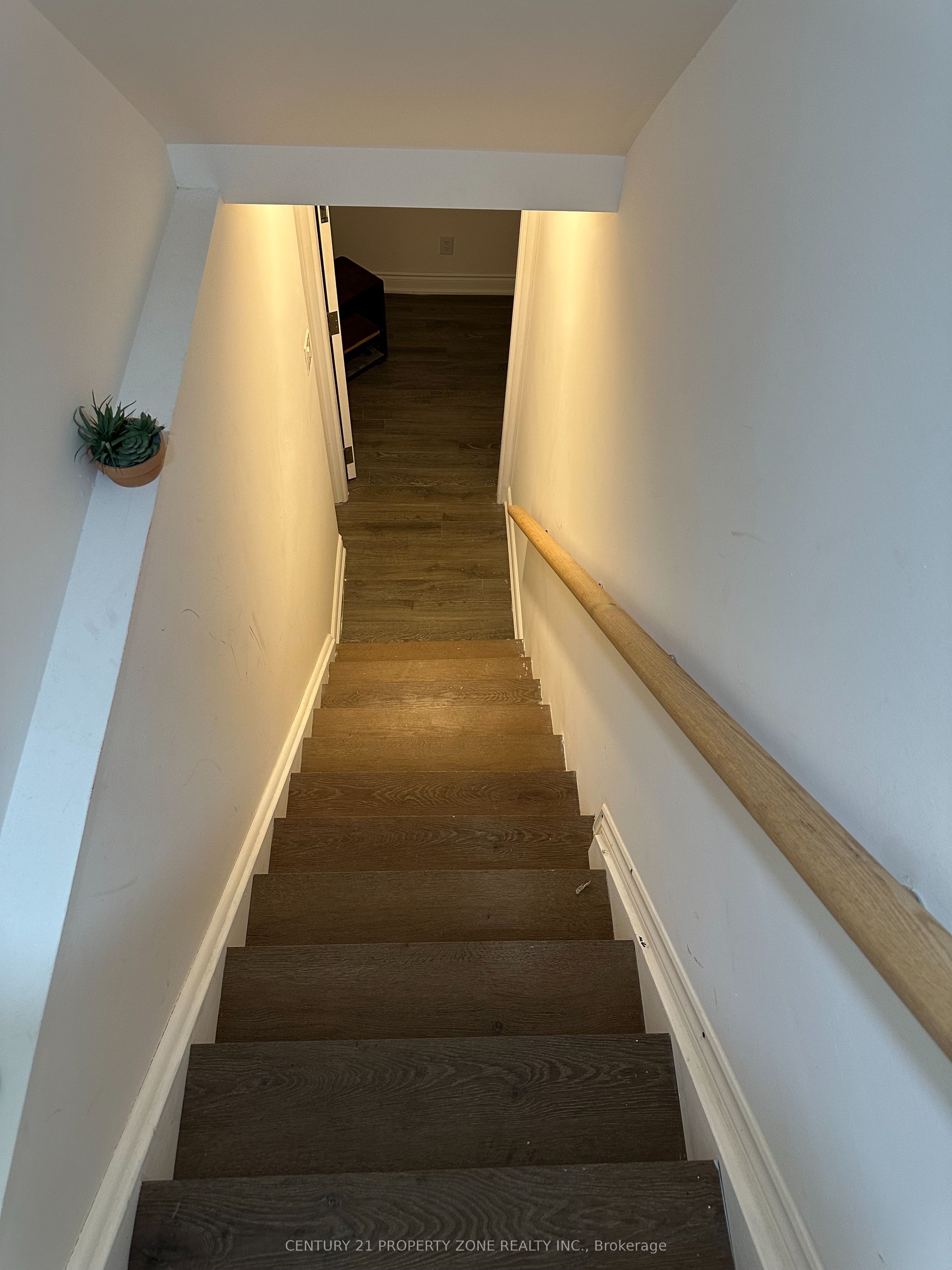 45 Cookview Drive Lower Unit