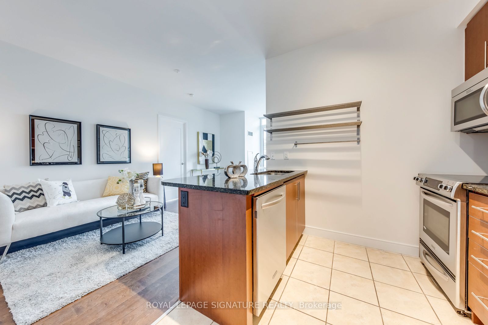 825 Church Street 921