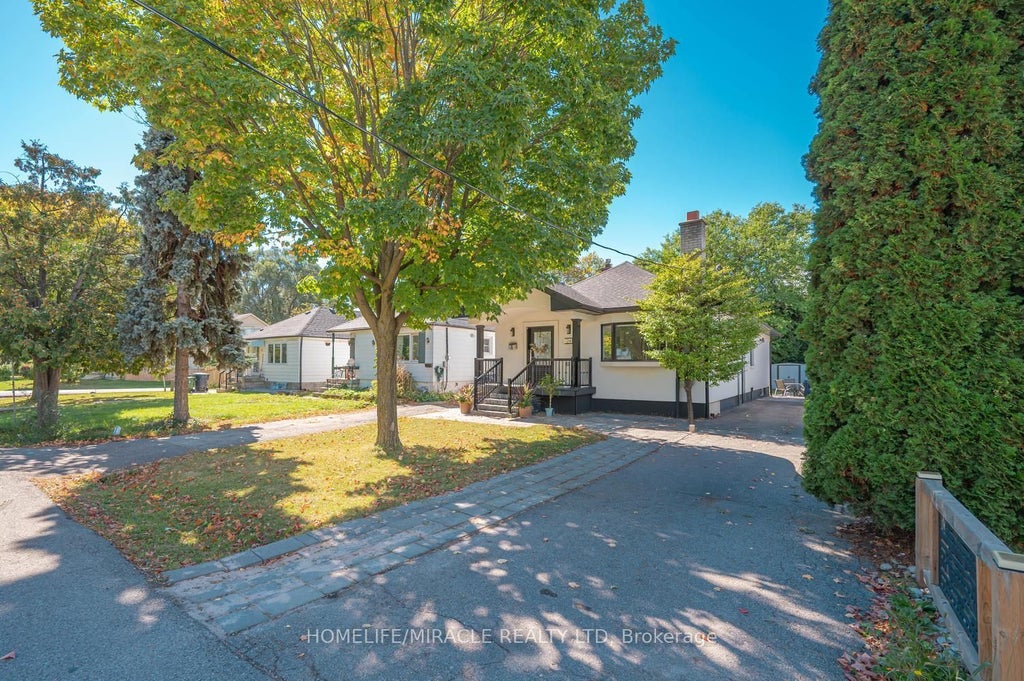 Photo of 24 Acorn Avenue, Toronto, ON M9B 3P8 (MLS # W13875826)